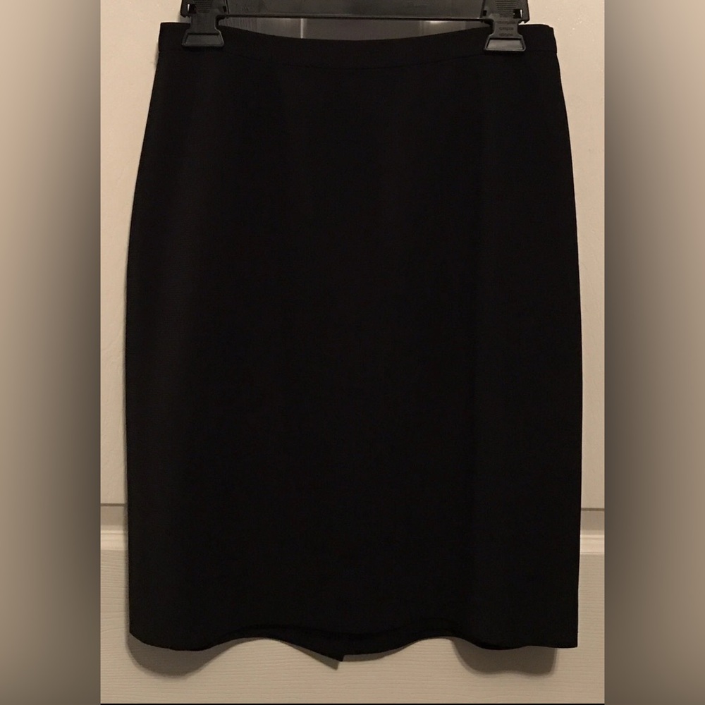 OSCAR BY OSCAR DE LA RENTA Black A-Line Skirt Imported Fabric SIZE 10